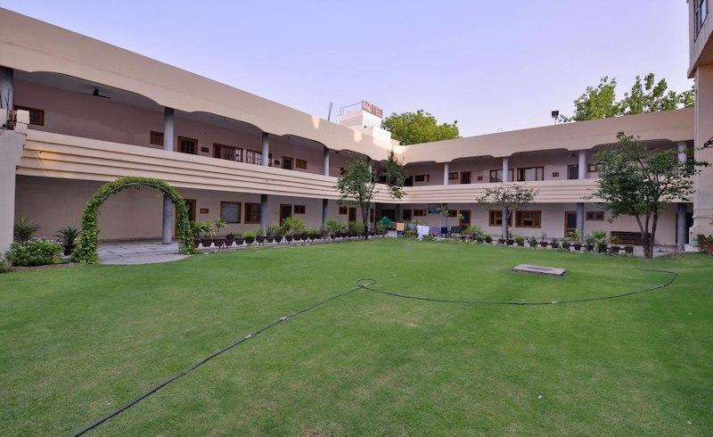Eagle Motel Rājpura Exterior photo