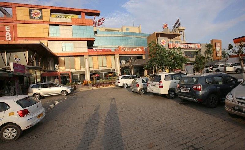 Eagle Motel Rājpura Exterior photo